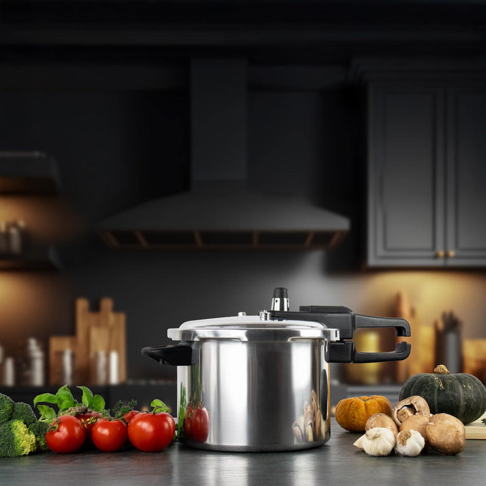 Aluminium Pressure Cooker Stainless Steel 7 Litre 1305 (Big Parcel Rate)p